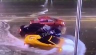Tropska oluja na Floridi nosila kola ulicama: Da li je ovo Lambordžini ili amfibija?