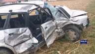 Nesreća kod Guče: Auto podleteo pod kamion, poginula žena