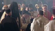 Snimak episkopa Davida dok celiva kovčeg na sahrani patrijarha: Nakon toga saznao da ima koronu