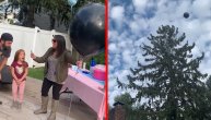 Samo nebo zna: Umalo dobila batine na otkrivanju pola bebe a balon sa odgovorom odleteo u oblake