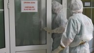 Jelka u zaštitnom odelu i sa maskom... Pogledajte kako izgleda kovid bolnica na Karaburmi