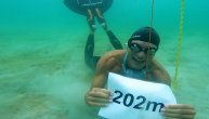 Doktor medicine kao novi Ginisov rekorder: Zaronio 202 metra duboko i gotovo 2,5 minuta bio bez daha