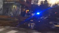Banjaluka: Olujni udari vetra srušili stablo na automobile