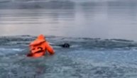 Izvukli bigla iz ledene vode i spasili ga: Veliki poduhvat vatrogasaca
