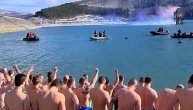 I na jezeru Gazivode plivalo se za Časni krst: Kosovom se orilo "Hriste Bože"