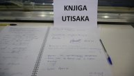 Knjiga utisaka na Sajmu puna pohvala za zdravstvene radnike