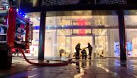Požar usred Knez Mihailove uspešno ugašen: Goreo objekat u kojoj se nalazi poznati brend