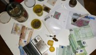 Video "bogatog" stola: Otkrivena laboratorija za proizvodnju psihoaktivnih pečuraka u Beogradu