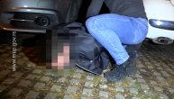"Dole, dole! Ruke na leđa": Policija nahvatala dilere na ulici, pretresali im stan i pronašli kokain