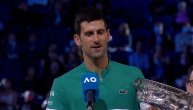 Novak zasmejavao navijače i Medvedeva, pa završio s izjavom ljubavi