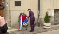 Brnabić položila venac na mestu atentata na Zorana Đinđića