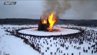 Između paganstva i pravoslavlja: Za Maslenicu Rusi spalili zamak korone "ljudožderke"