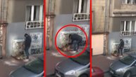 Čovek tuče psa u centru Beograda: Komšije ga oterale preteći da će pozvati policiju