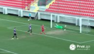 Vukao je loptu pored aut linije, došao do ivice šesnaesterca i tada bum: Evrogol igrača Radničkog!