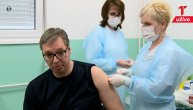 Vučić se revakcinisao u Doljevcu