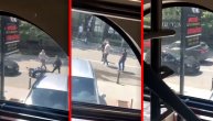 Zastrašujući snimak: Auto oborio motoristu, pa ga izbo nožem u grudi