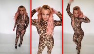 Britni u leopard kombinezonu šokirala plesnim pokretima: "Ova mačkica voli da grize"