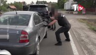 "Ne mrdaj": Uhapšeni dileri na ulici i zaplenjeno 26kg droge