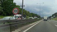 Ozbiljna gužva na auto-putu: Obe trake krcate od Arene do Zmaja