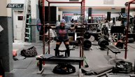 Čik sad probajte da pronađete izgovor za lenjost: Baka u 78-oj godini diže 185 kg kao da su ništa
