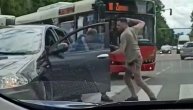 Tuča u Beogradu: Dva muškarca se žestoko potukla nasred ulice