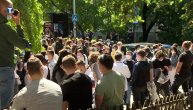 Studenti traže dodatni rok i odlaganje julskih ispita: Protest ispred Medicinskog fakulteta