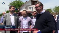 Vučić čim je ušao u selo odmah pitao okupljene šta misle o putu, pa Drobnjaku izrekao zamerke!