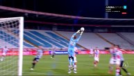 Kakav kiks Milana Borjana: Ispala mu lopta iz ruku! Umalo da pokloni gol Partizanu u produžetku!