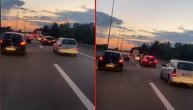 Snimak gužve sa autoputa: Saobraćajke blokirale put na ulazu u Beograd