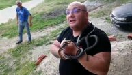 Vladica u još jednoj akciji hvatanja zmija: U jednom domaćinstvu pronašao čak tri
