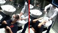 Nije mogao da joj opere kosu pa je uradio nešto što nijedan frizer nikada nije: Da li je realan?