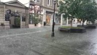 Grad i jako nevreme pogodilo prestonicu: Reke na ulicama glavnog grada