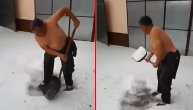 Meštani sela kod Rume se snimili kako led čiste lopatom: Grad obeleo dvorište, ne viri ni travka