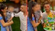Darko i Marina proslavili 2. rođendan sinu: Svećice na spektakularnoj torti oduvali porodično