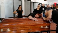 "Ide moj sin!" Vrisak majke Biljane kada je ugledala pogrebno vozilo sa telom Miloša Utkovića