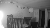 Mama kad nije pala u nesvest kada je pogledala u monitor iz bebine sobe