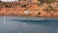 Naše helikopterske jedinice pomažu u gašenju požara na Eviji: U 30 naleta izbačeno oko 35 tona vode