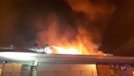 Još žešći plamen izbija iz zgrade u bloku 70: Vatrogasci se svim silama bore sa vatrenom stihijom