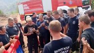 U znak zahvalnosti, meštani Evije poklonili srpskim vatrogascima ikonu Bogorodice
