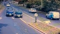 Bahati vozač Mercedesa za dlaku izbegao da napravi stravičnu nesreću