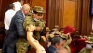 Letele stolice: Ozbiljan sukob u parlamentu Jermenije