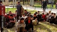 Policija pronašla 80 neprijavljenih migranata u Beogradu i sprovela ih u prihvatni centar