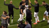 Svi se oko njega raduju a on smrknut: Čudna reakcija Stanojevića na gol Natha, Stanković je samo seo