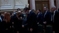 Aleksandar Vučić došao na komemoraciju Dudi Ivkoviću: Izjavio saučešće porodici preminule legende
