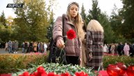 "Ovo je horor": Ruže, sveće i more suza ispred univerziteta u kom je student ubio šestoro ljudi