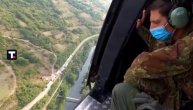 General Franco Federici nadgleda Kosovo iz helikoptera