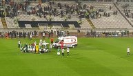 Na stadionu Partizana su se svi presekli i dozivali Hitnu: Pogledajte ukazivanje pomoći igraču Flore