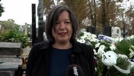 "Nisam ga videla 12 godina, hteo je sve da mi nadoknadi": Jedina Tomina ćerka došla na očev grob