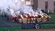 Bakljada navijača obasjala meč Zemun - OFK