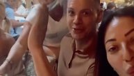 Ceca pokazala kako uživa u romantičnoj večeri sa Bogdanom na Kipru